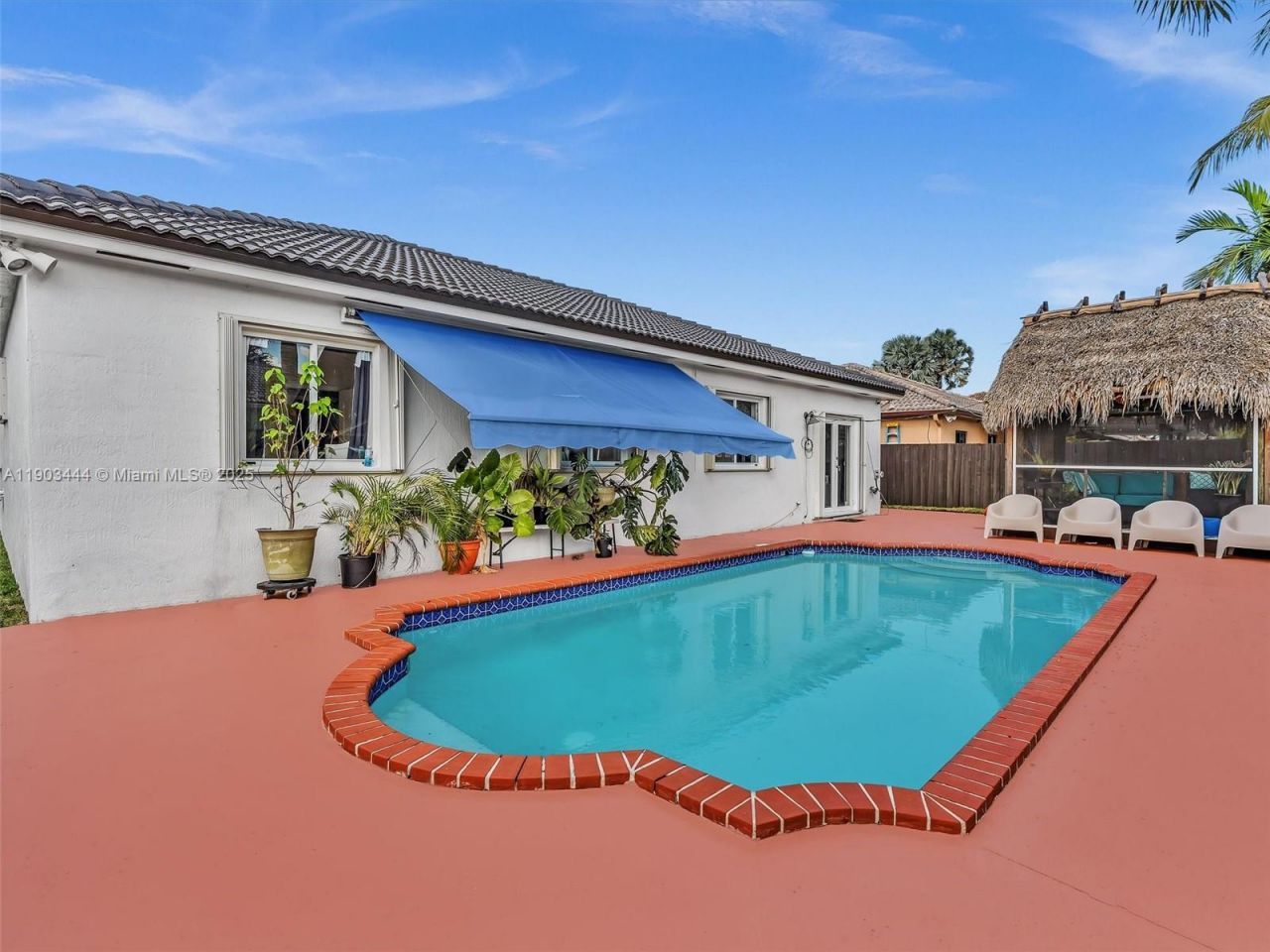 16691 NW 89th Pl, Miami Lakes, FL 33018 Photo