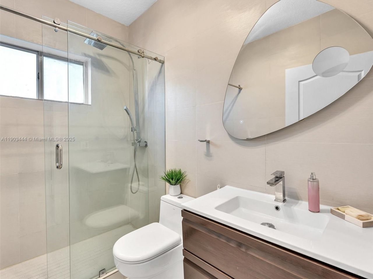 16691 NW 89th Pl, Miami Lakes, FL 33018 Photo