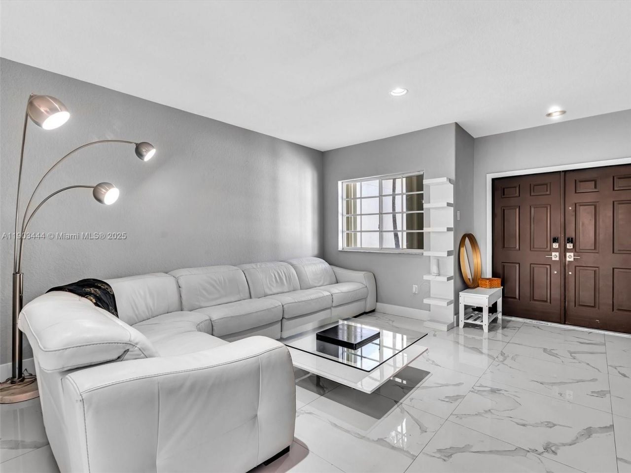 16691 NW 89th Pl, Miami Lakes, FL 33018 Photo