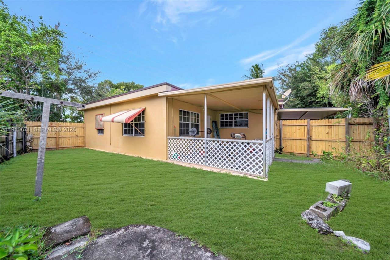 741 SW 2nd Ct, Hallandale Beach, FL 33009 Photo