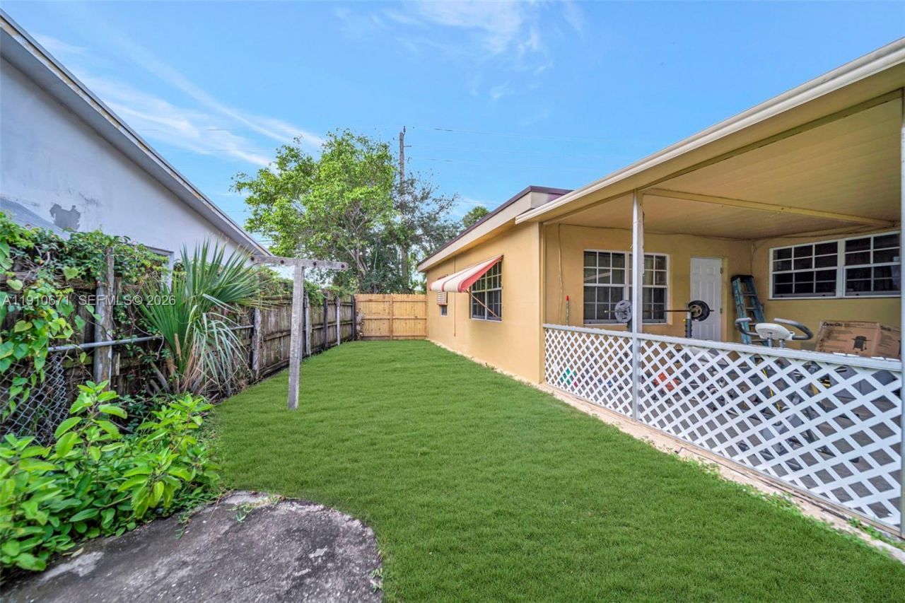 741 SW 2nd Ct, Hallandale Beach, FL 33009 Photo