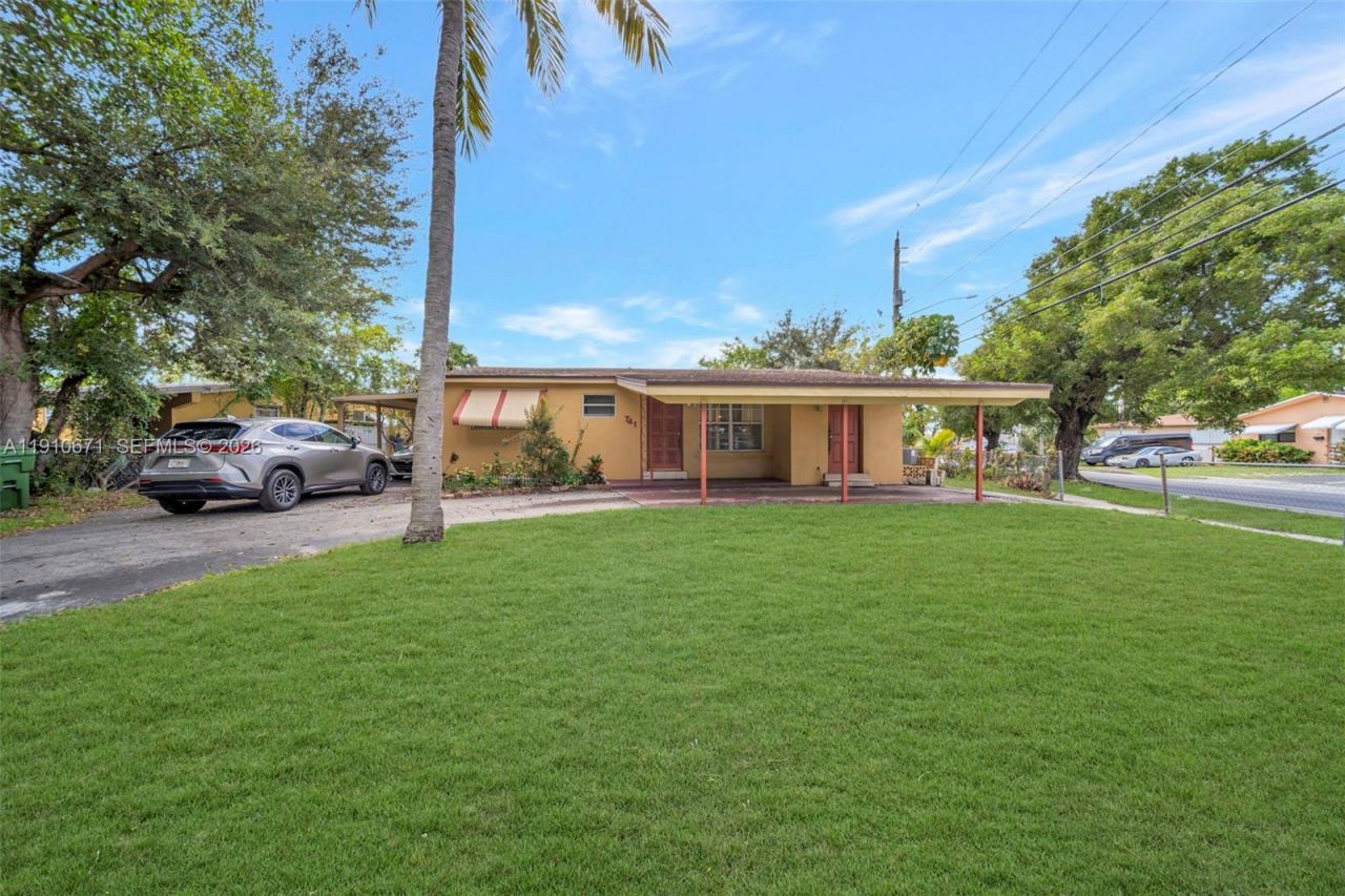741 SW 2nd Ct, Hallandale Beach, FL 33009 Photo