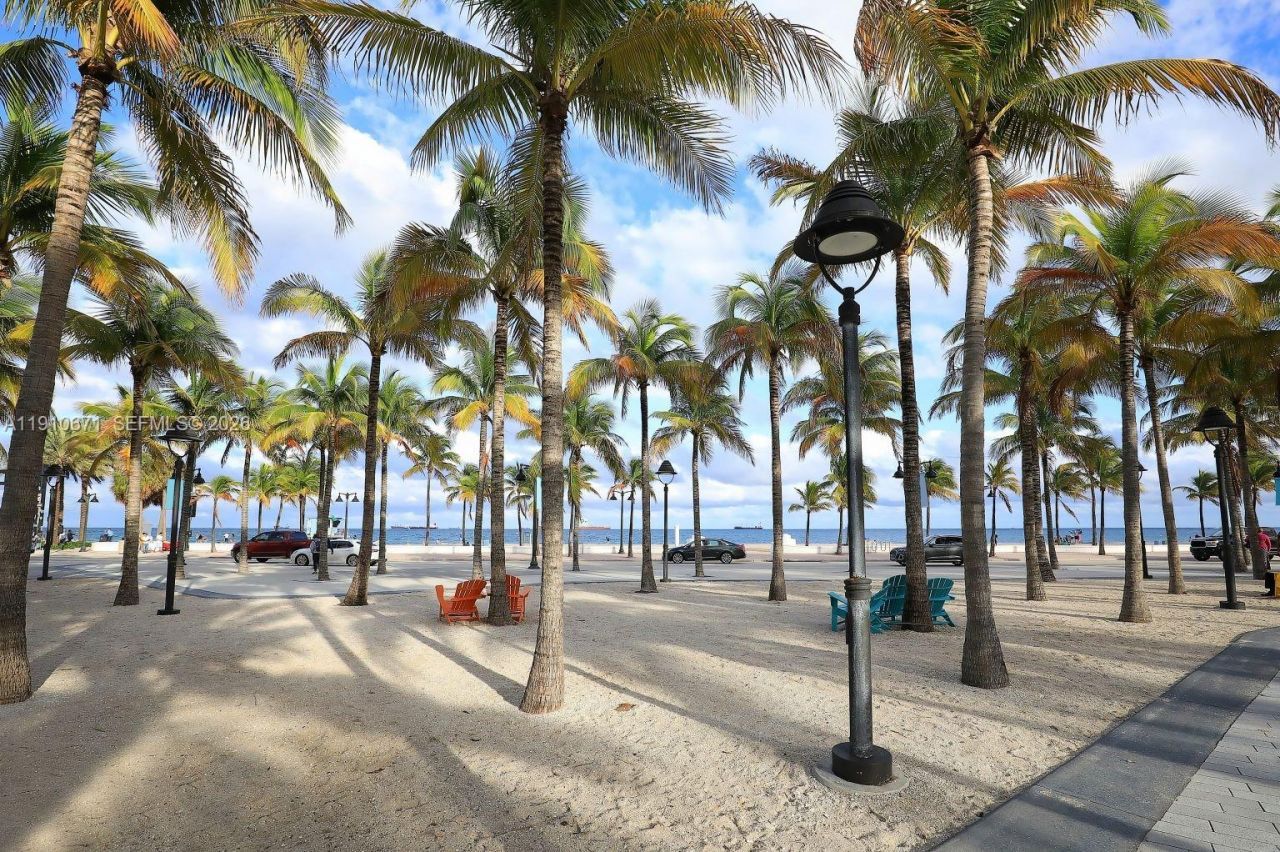 741 SW 2nd Ct, Hallandale Beach, FL 33009 Photo