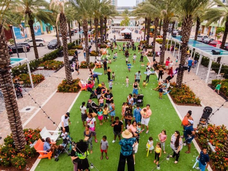 741 SW 2nd Ct, Hallandale Beach, FL 33009 Photo