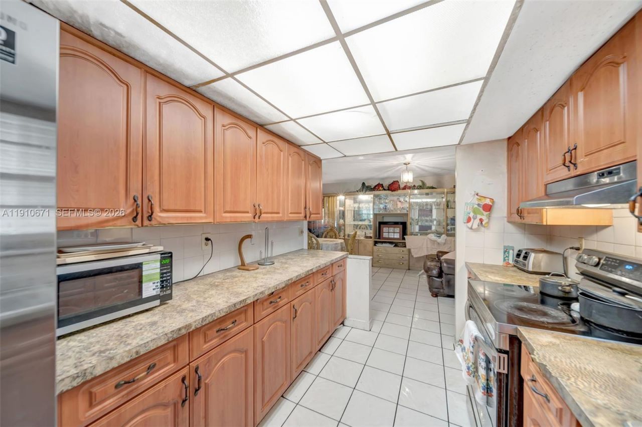 741 SW 2nd Ct, Hallandale Beach, FL 33009 Photo