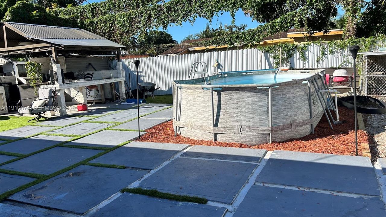 15210 NW 28th Pl, Miami Gardens, FL 33054 Photo