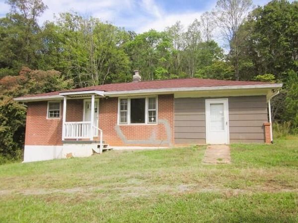 4043 HENRY RD, Henry, VA 24102