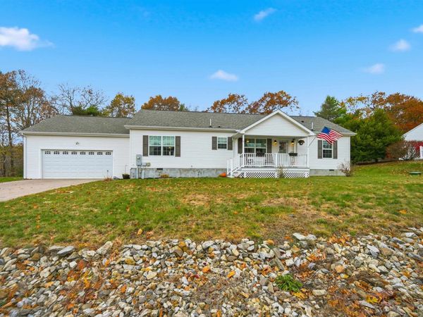 12 Tarah Way, Fremont, NH 03044