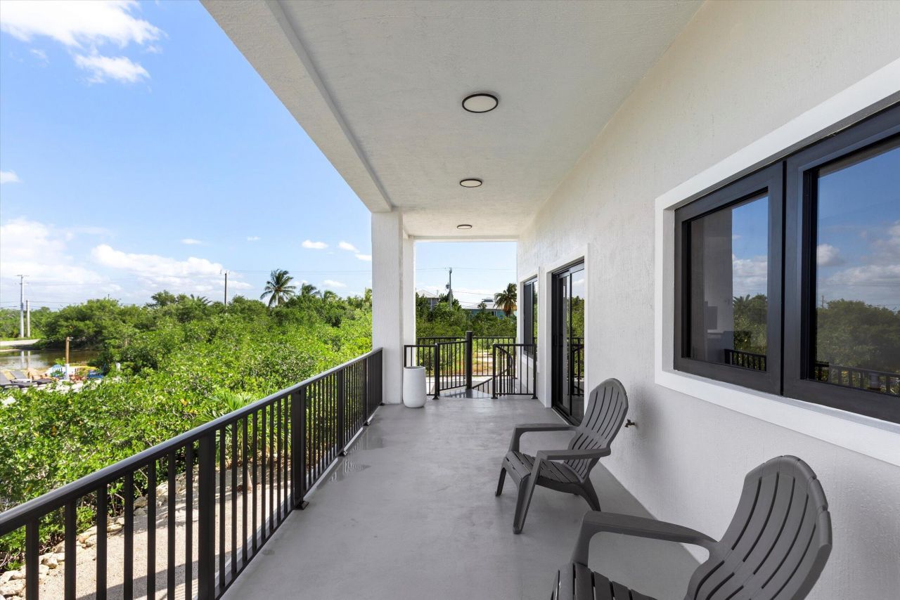 27433 Antigua Lane, Ramrod, FL 33042 Photo