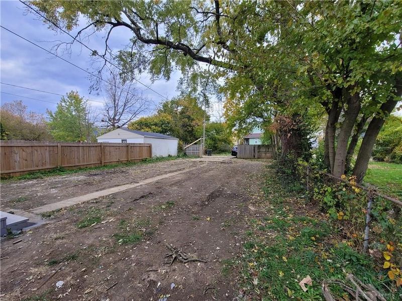 244 Clarendon Avenue, Columbus, OH 43223 Photo 35