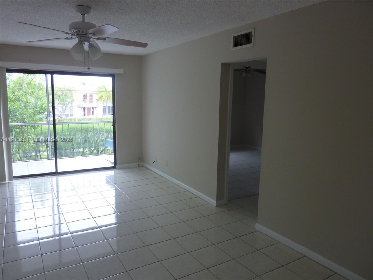 180 Cypress Club Dr, Unit 834, Pompano Beach, FL 33060 Photo