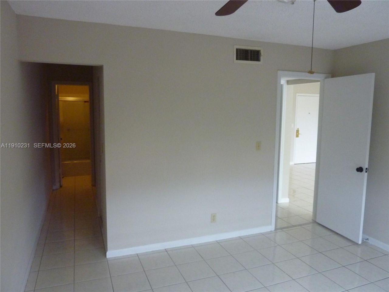 180 Cypress Club Dr, Unit 834, Pompano Beach, FL 33060 Photo