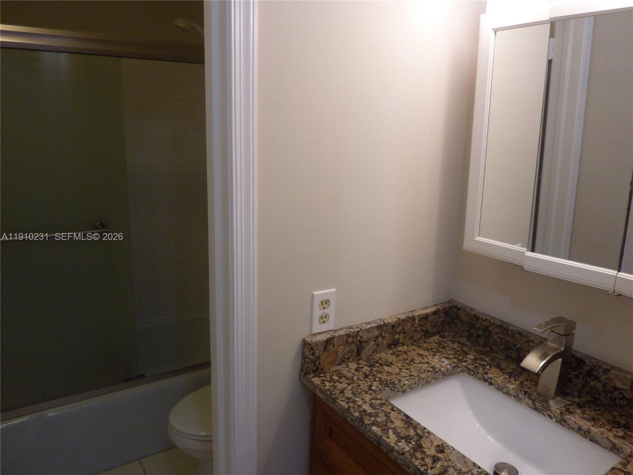 180 Cypress Club Dr, Unit 834, Pompano Beach, FL 33060 Photo
