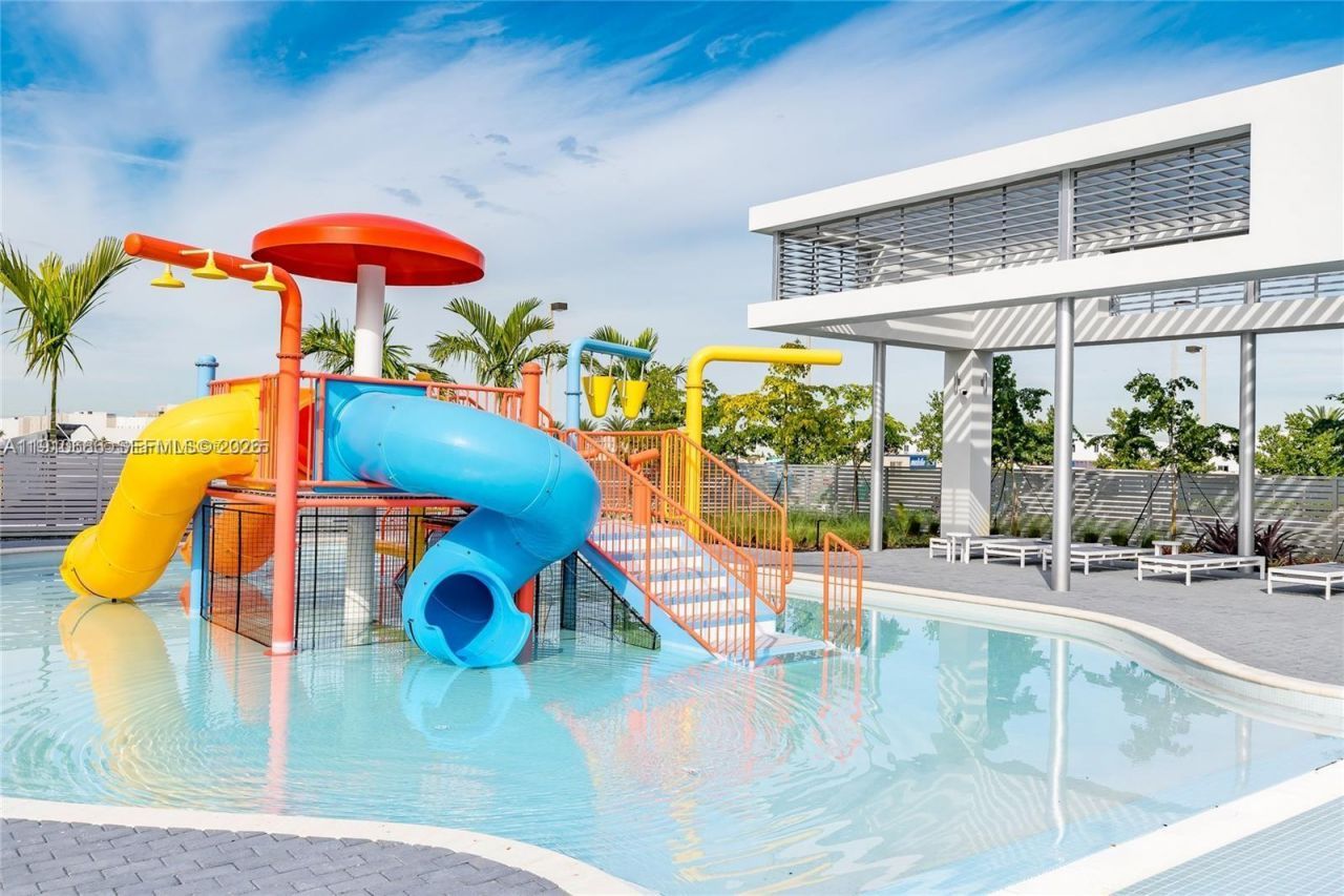 10265 NW 63rd Ter, Unit 210, Doral, FL 33178 Photo