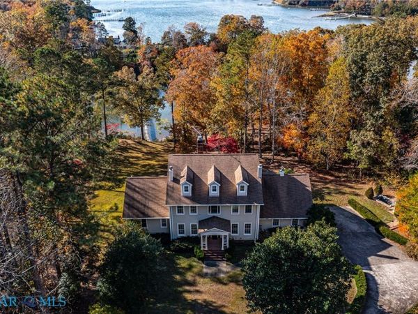 673 Nugent Lane , Weems, VA 22576