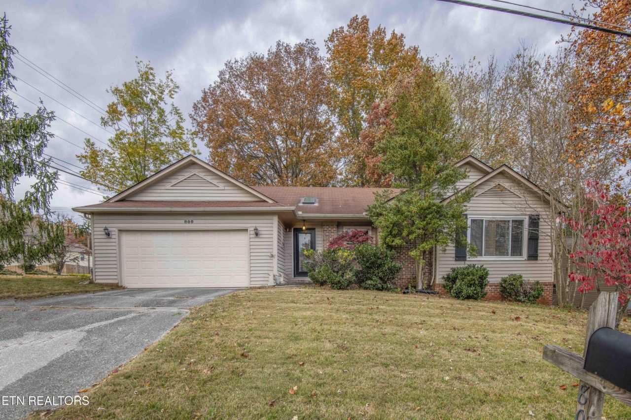 800 Smoke Creek Rd, Knoxville, TN 37934 Main Photo