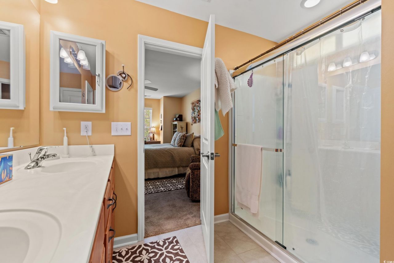 3921 On Deck Circle Photo 15