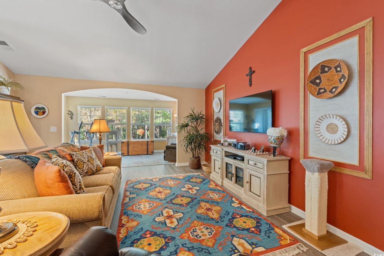 3921 On Deck Circle Photo 4