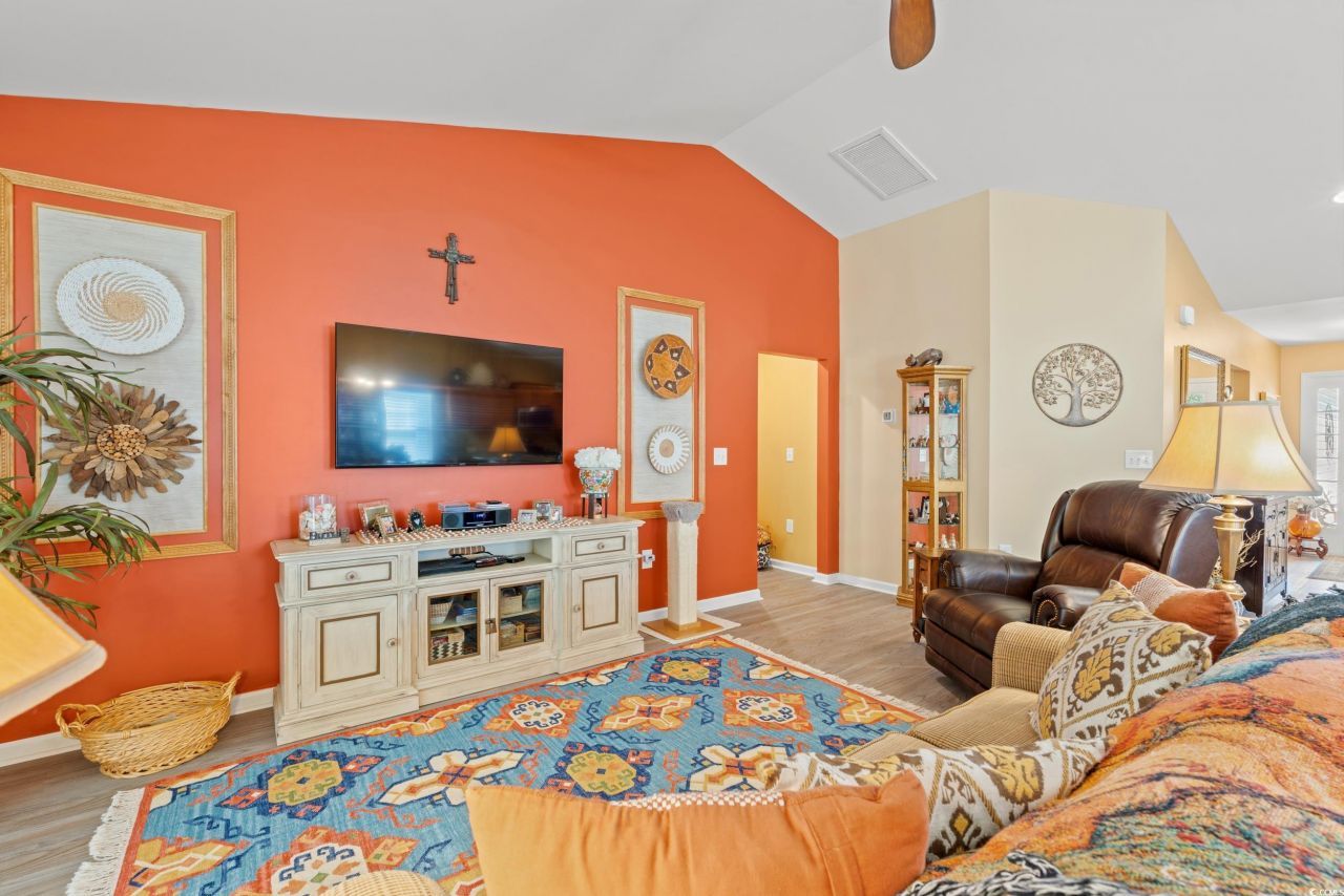 3921 On Deck Circle Photo 5