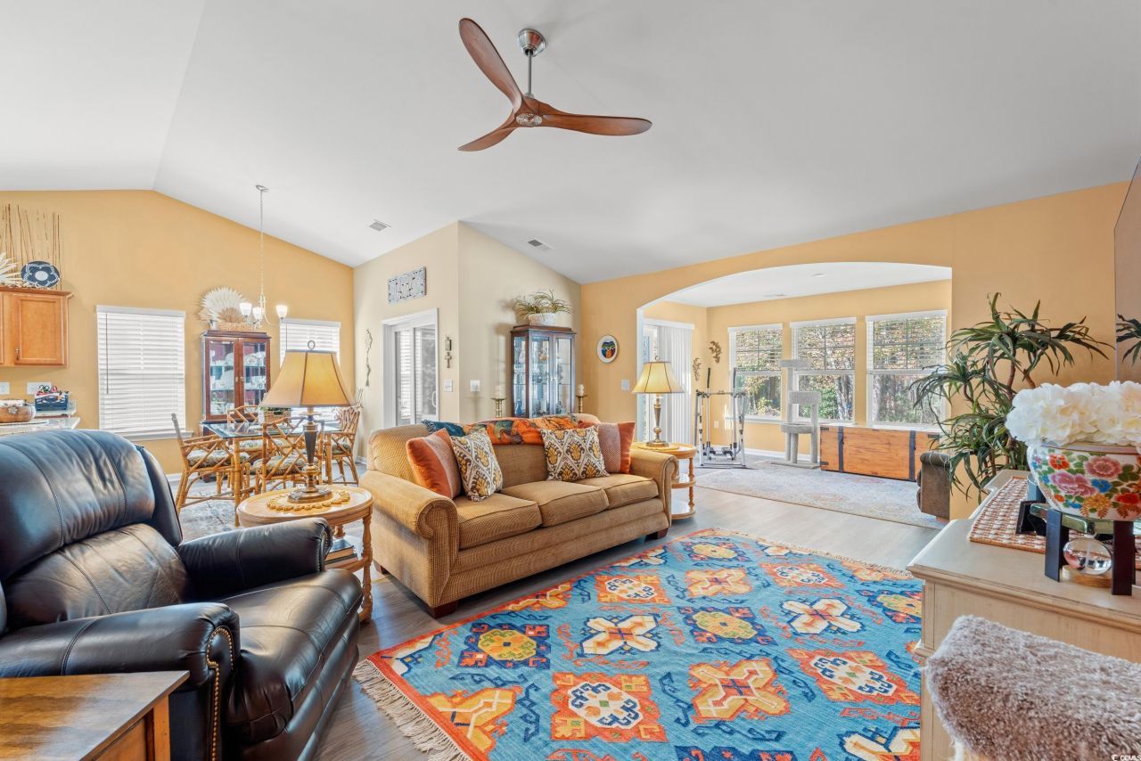 3921 On Deck Circle Photo 6