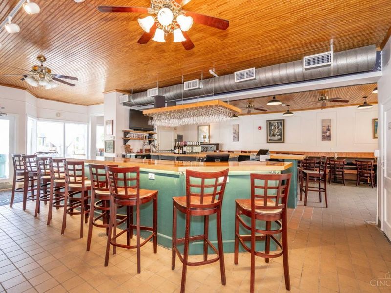 2015 Madison Road, Cincinnati, OH 45208 Photo 10