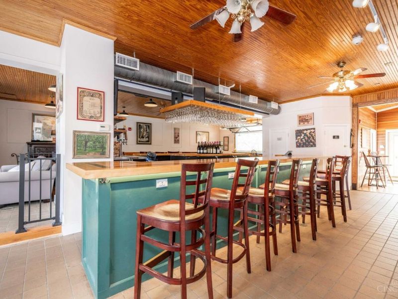 2015 Madison Road, Cincinnati, OH 45208 Photo 13