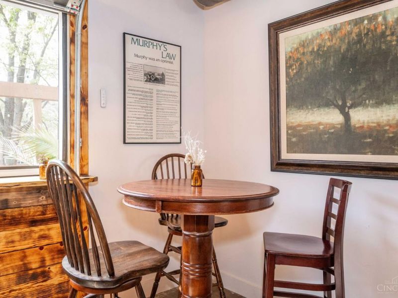 2015 Madison Road, Cincinnati, OH 45208 Photo 21