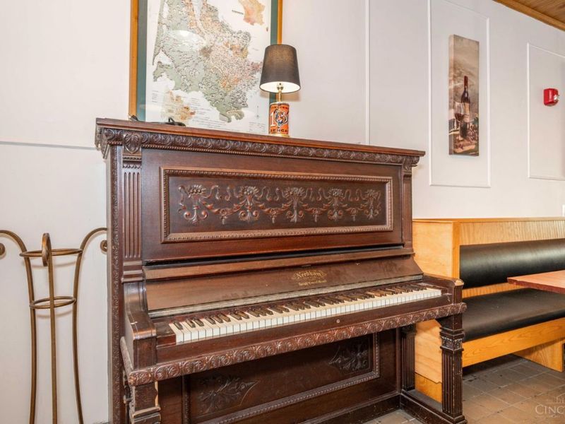 2015 Madison Road, Cincinnati, OH 45208 Photo 22