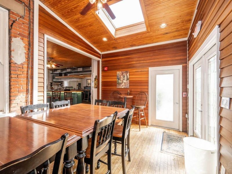 2015 Madison Road, Cincinnati, OH 45208 Photo 26