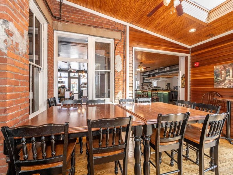 2015 Madison Road, Cincinnati, OH 45208 Photo 27