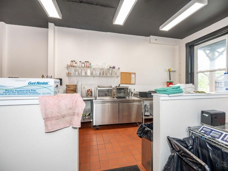 2015 Madison Road, Cincinnati, OH 45208 Photo 46