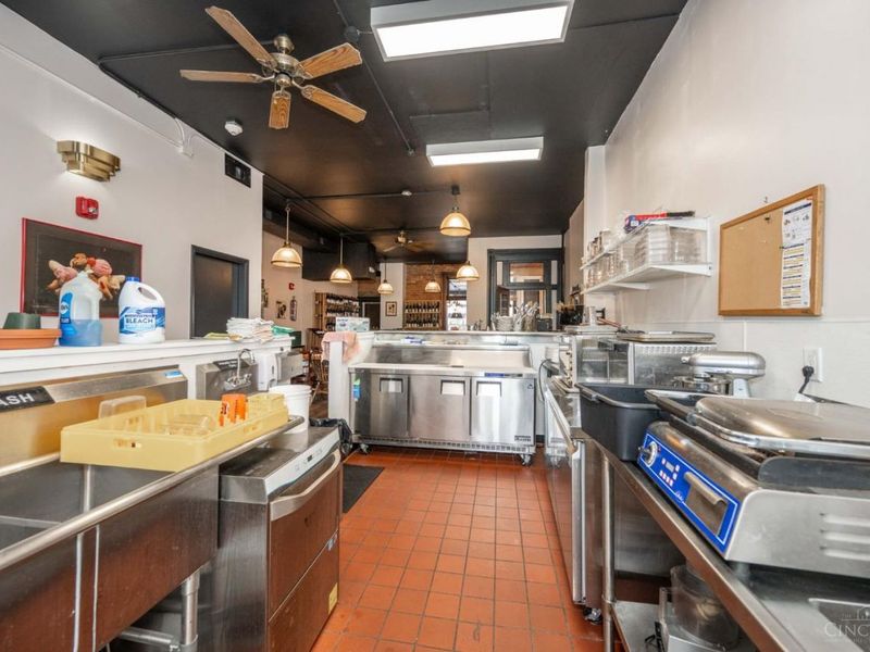 2015 Madison Road, Cincinnati, OH 45208 Photo 48