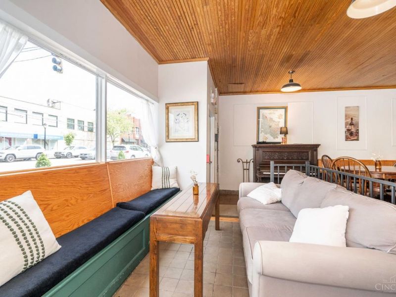 2015 Madison Road, Cincinnati, OH 45208 Photo 9