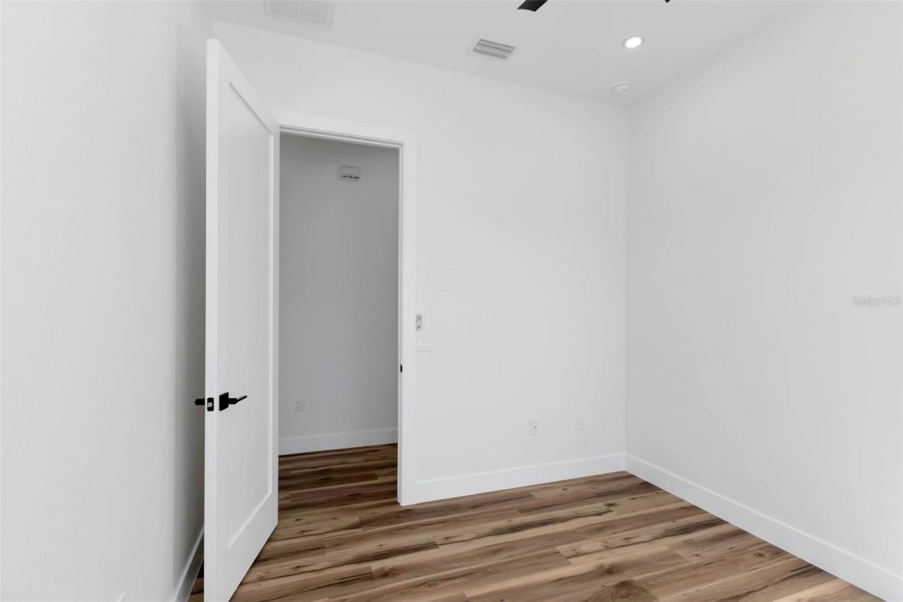 701 42nd Avenue S, Saint Petersburg, FL 33705 Photo