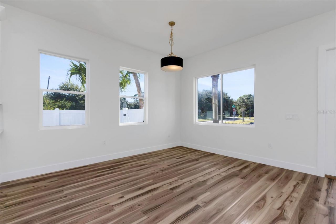 701 42nd Avenue S, Saint Petersburg, FL 33705 Photo