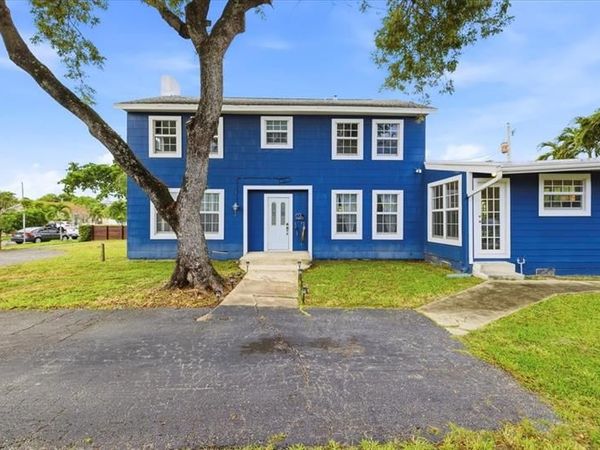 819 Lytle St, West Palm Beach, FL 33405