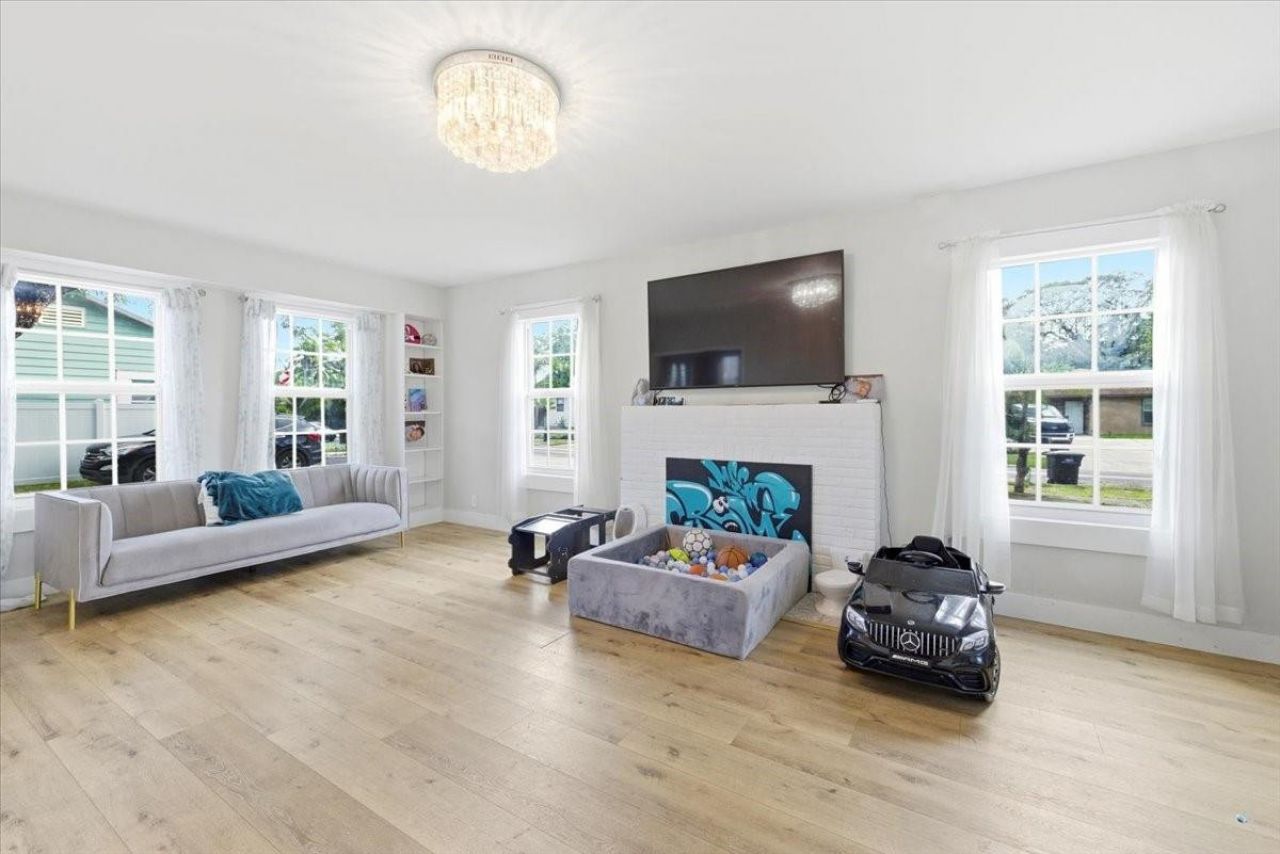 819 Lytle Street, West Palm Beach, FL 33405 Photo