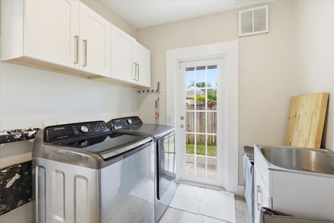 819 Lytle Street, West Palm Beach, FL 33405 Photo