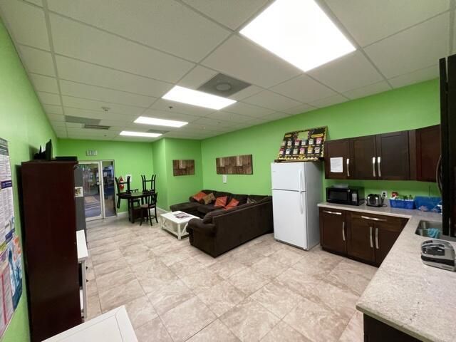 4480 S Tiffany Drive, Mangonia Park, FL 33407 Photo