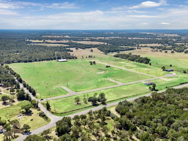 105 Nyala LN, Rosanky, TX 78616