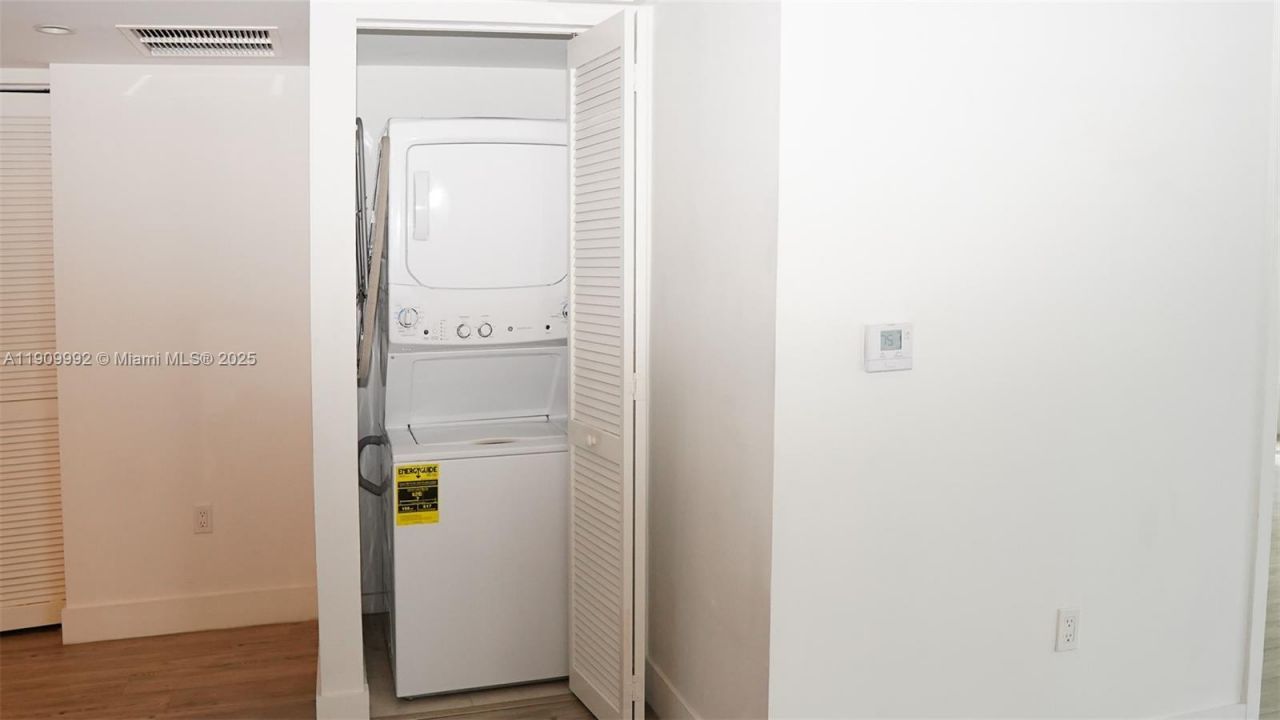 31 SE 6th St, Unit 1108, Miami, FL 33131 Photo