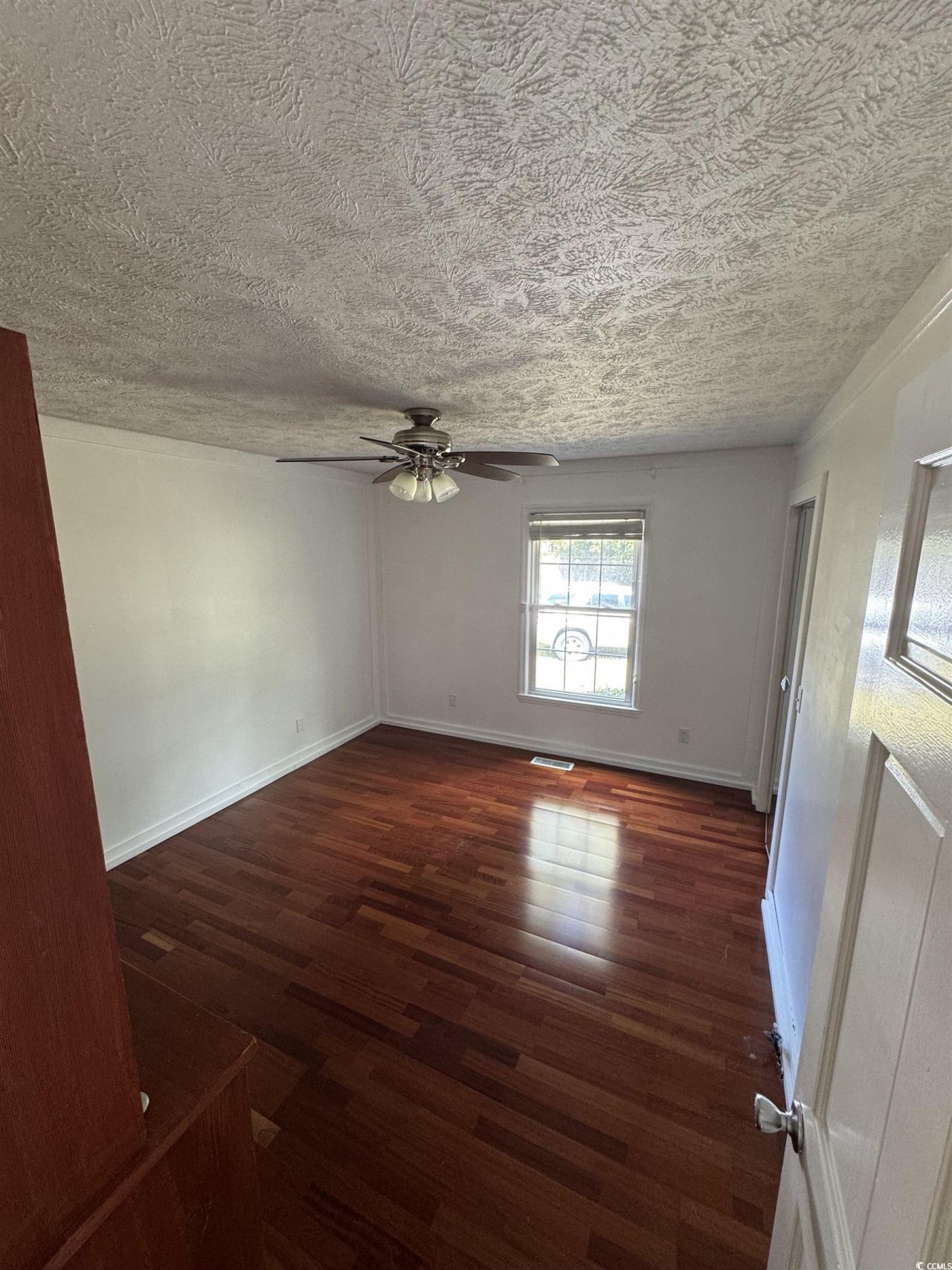 921 Buccaneers Cove Photo 17