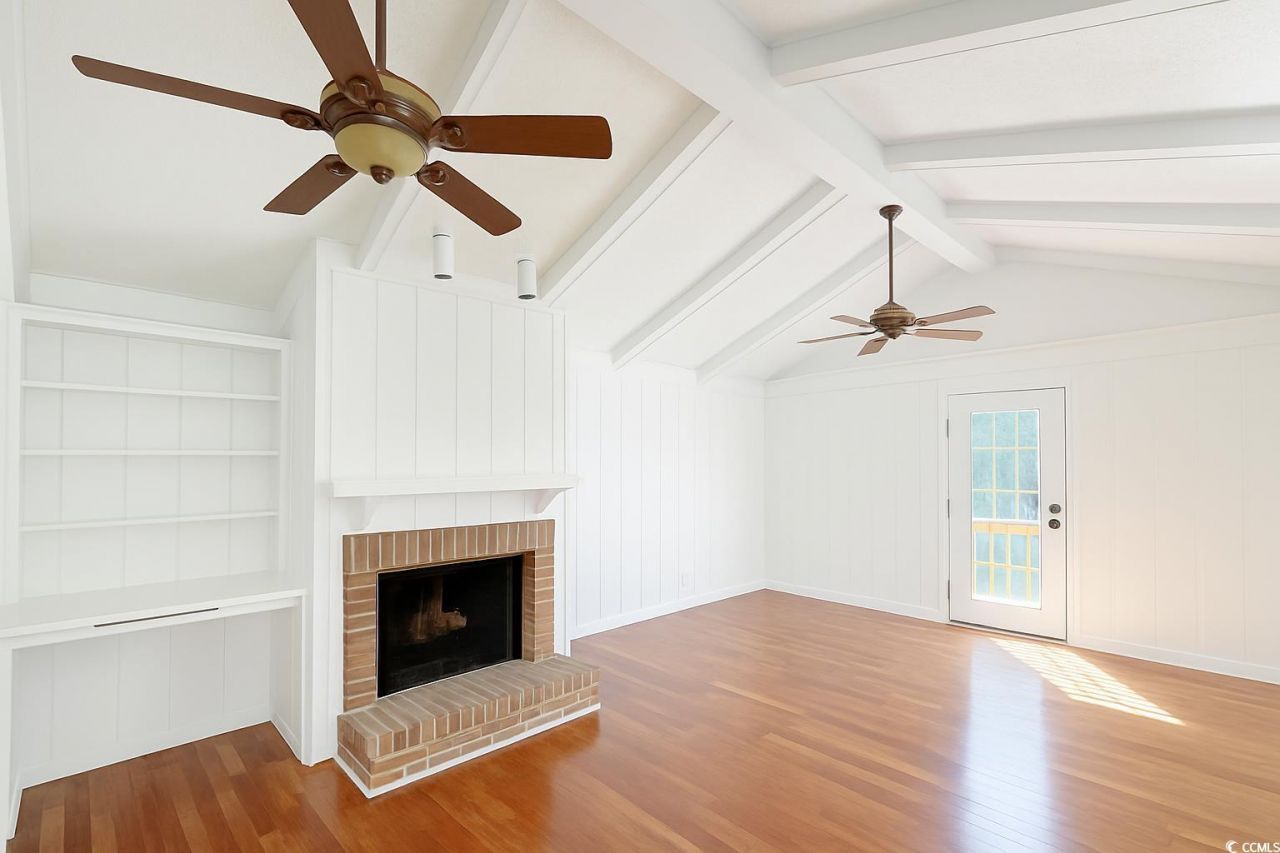 921 Buccaneers Cove Photo 7