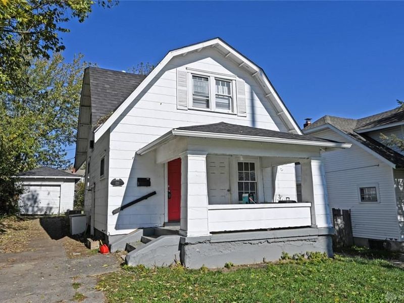 221 E Siebenthaler Avenue, Dayton, OH 45405 Photo 1