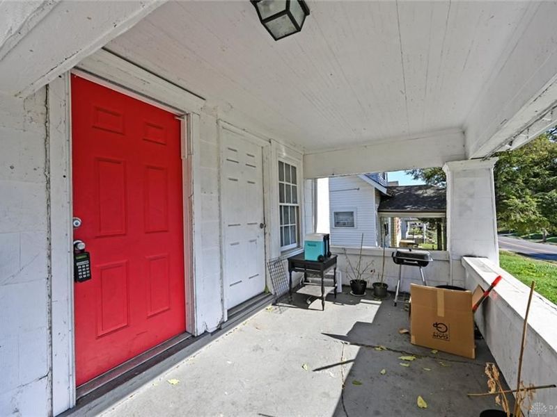 221 E Siebenthaler Avenue, Dayton, OH 45405 Photo 4