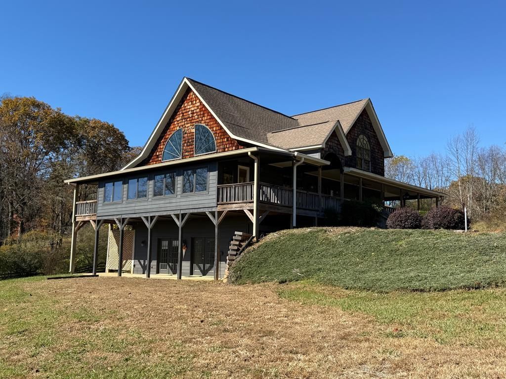 516 River Oaks Drive, Hayesville, NC 28906 Main Photo