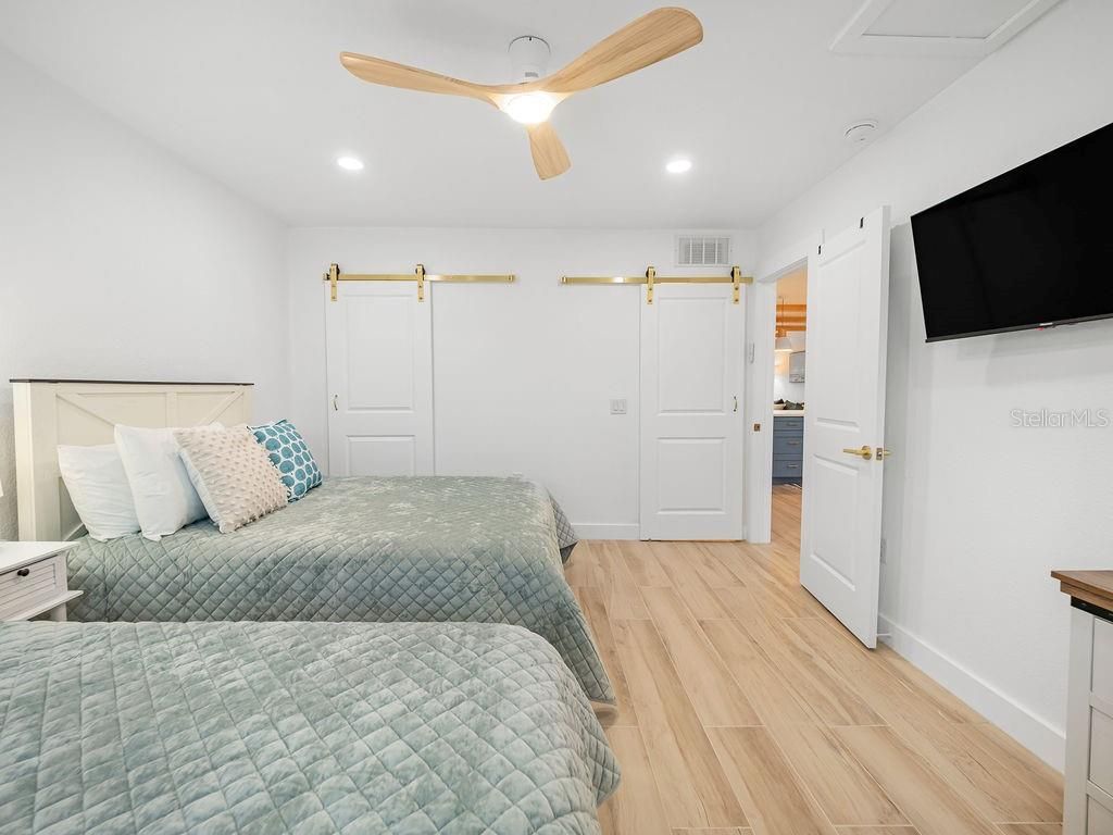 449 63rd Street, Holmes Beach, FL 34217 Photo