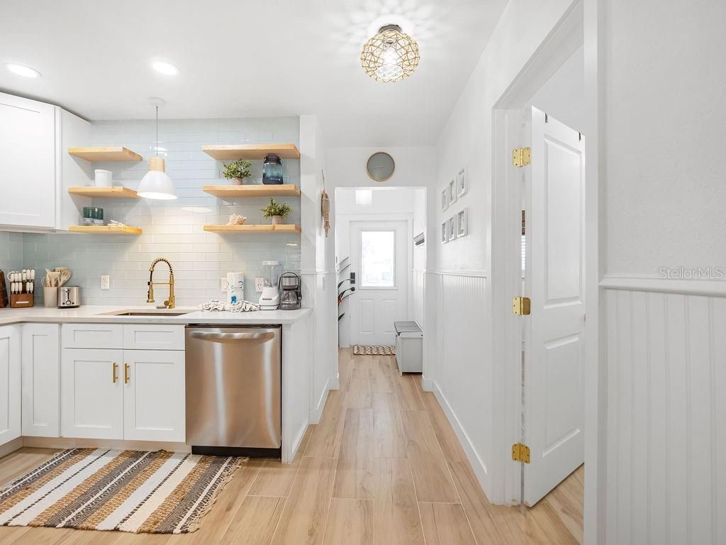 449 63rd Street, Holmes Beach, FL 34217 Photo