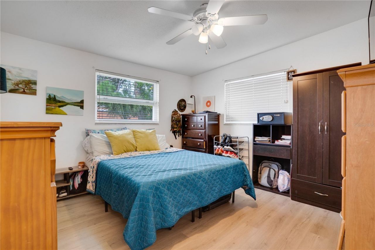 718 Northmoor Avenue N, Saint Petersburg, FL 33702 Photo