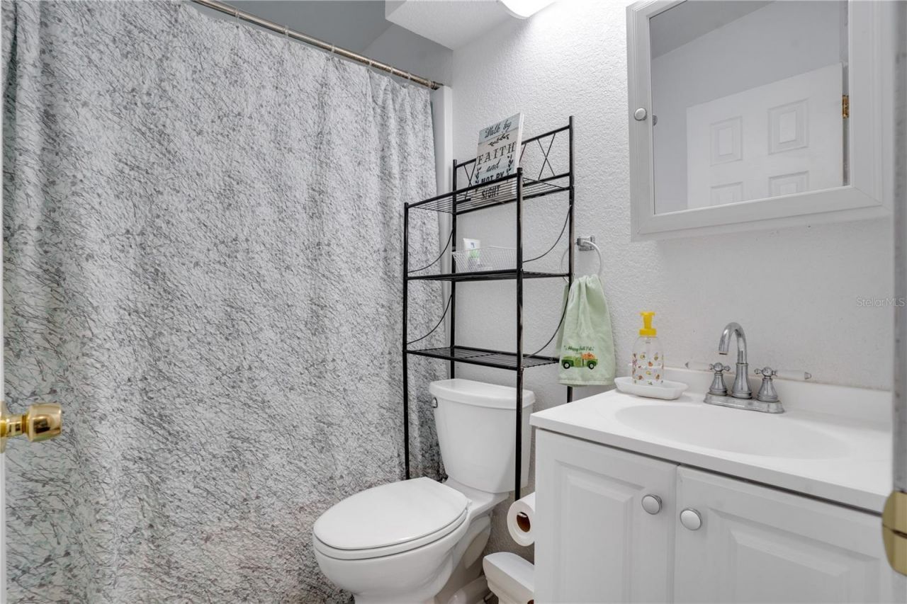 718 Northmoor Avenue N, Saint Petersburg, FL 33702 Photo